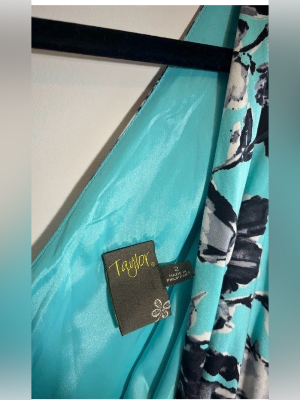 Taylor Floral Pleated Sundress – V-Neck, Turquoise Black White Print, Size 2 - Picture 4 of 7